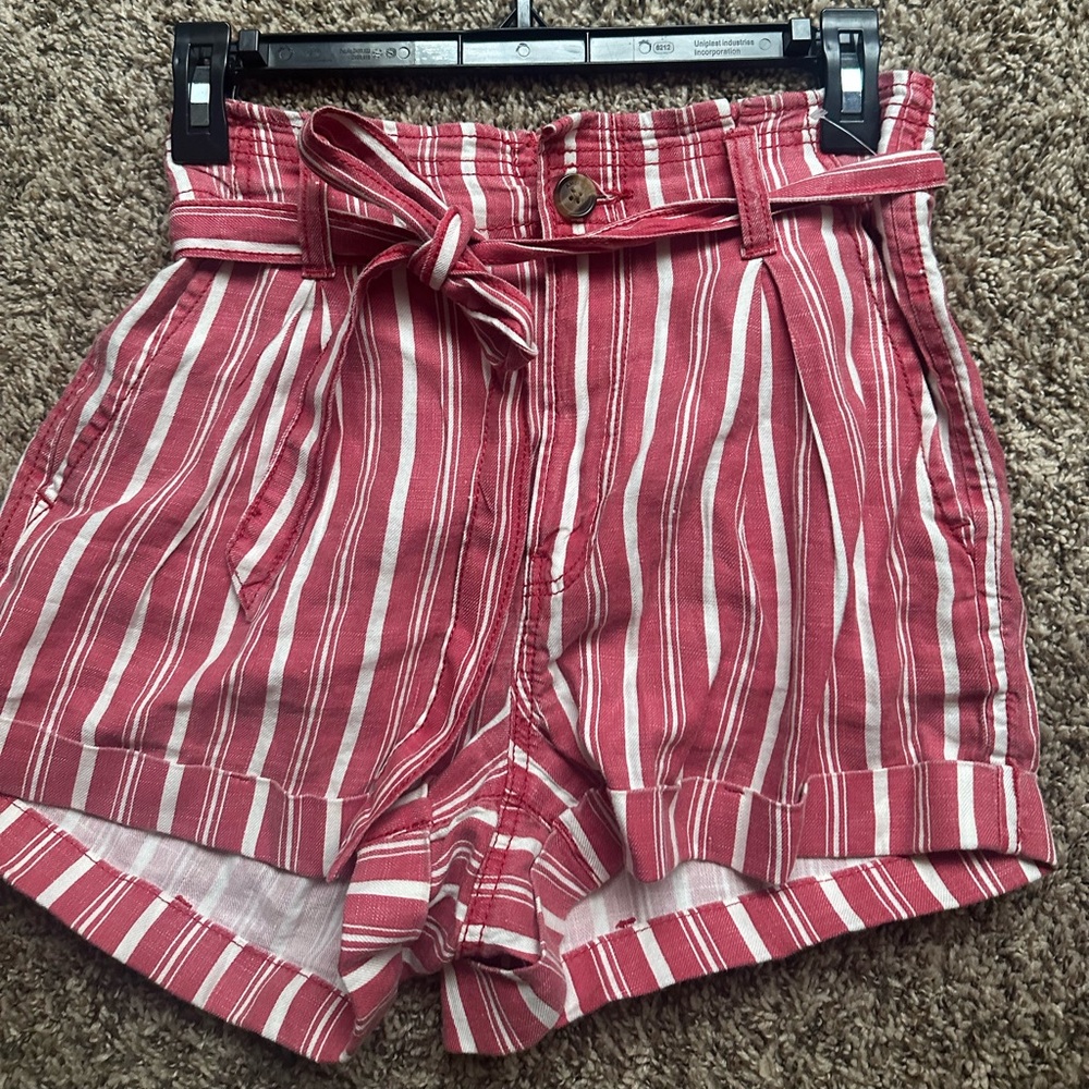 American Eagle Shorts Womens 4 Red White Striped Belted Linen Blend 2"